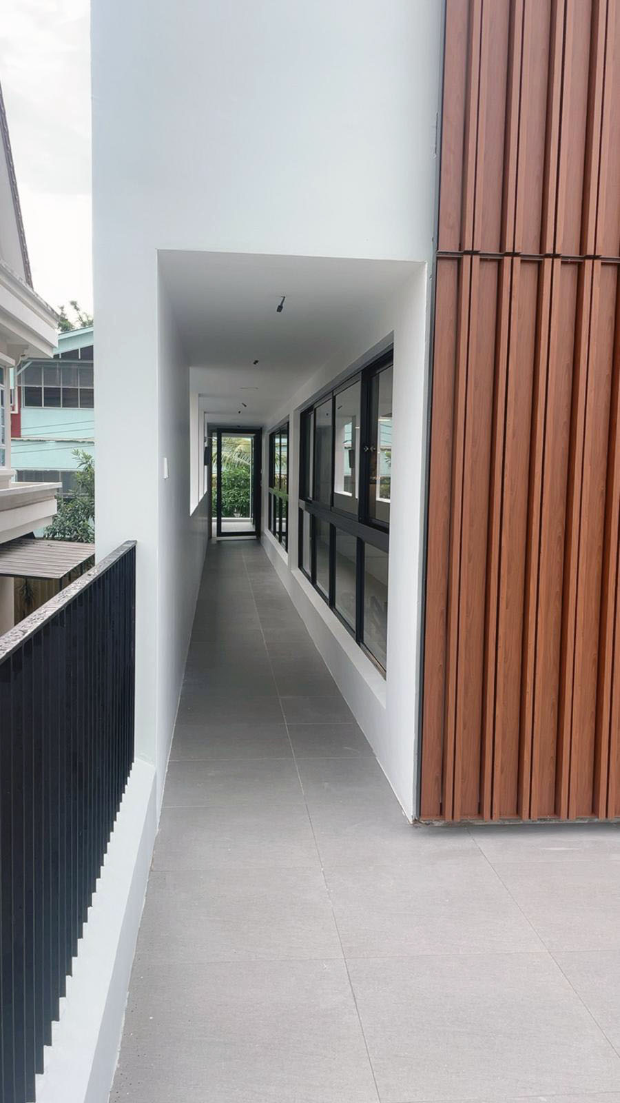 Image gallery image